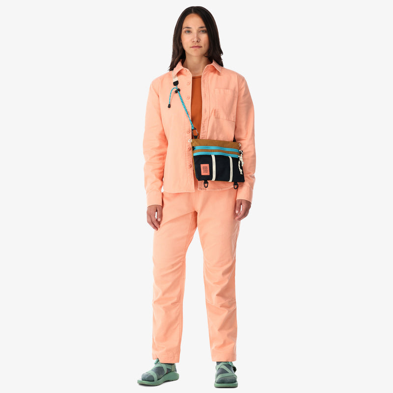 MOUNTAIN ACCESSORY SHOULDER BAG