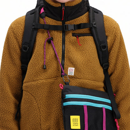 MOUNTAIN ACCESSORY SHOULDER BAG